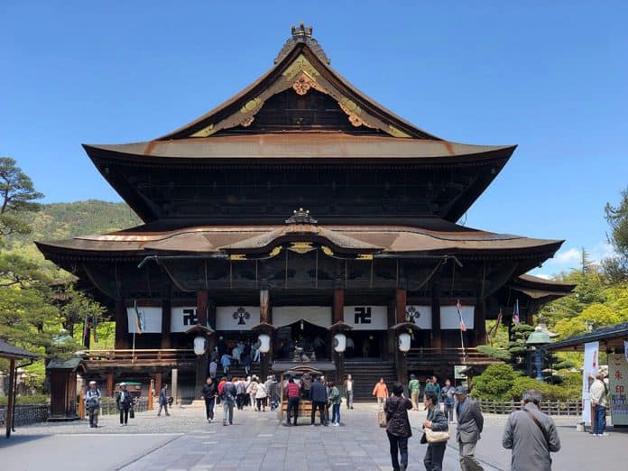 Zenkoji Temple - Myoko Tourism